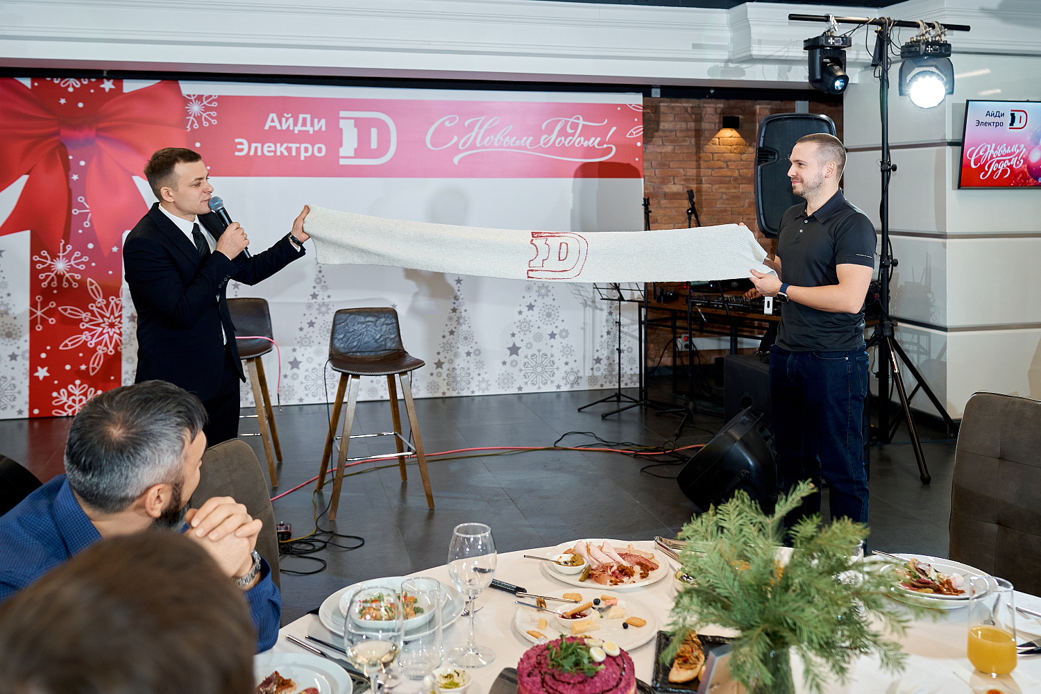 Новогодний корпоративный праздник АйДи-Электро